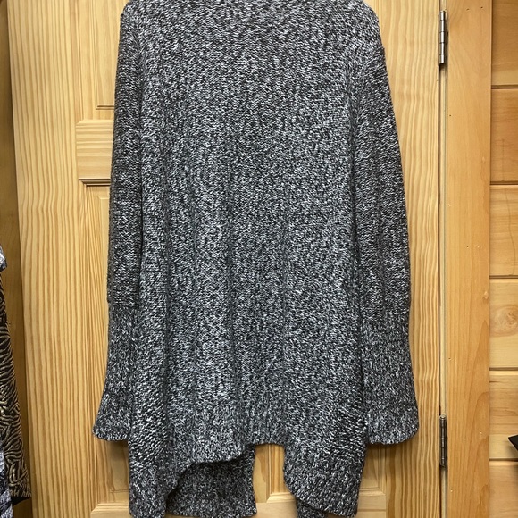 BNWOT cardigan sweater from modcloth - Picture 5 of 9